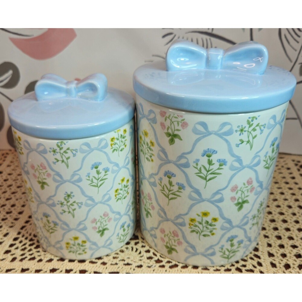 NWT Set of 2 Blue Ribbon & Floral Graduated Canisters w/ Freshness Lids